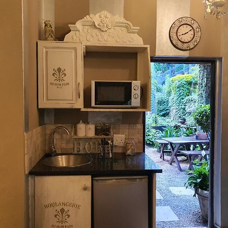 Waterhouse Guest Lodge In Waterkloof Pretoria-Noord Cameră foto
