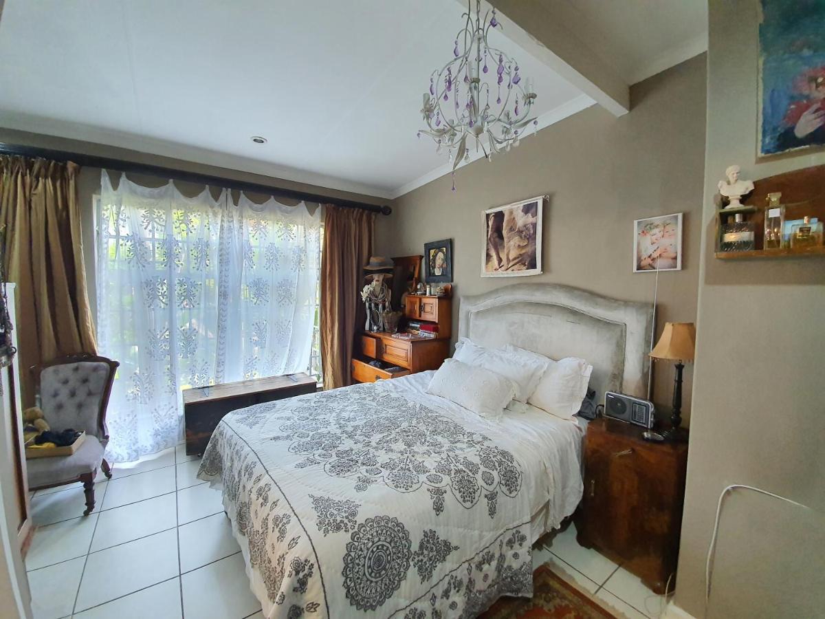 Waterhouse Guest Lodge In Waterkloof Pretoria-Noord Cameră foto